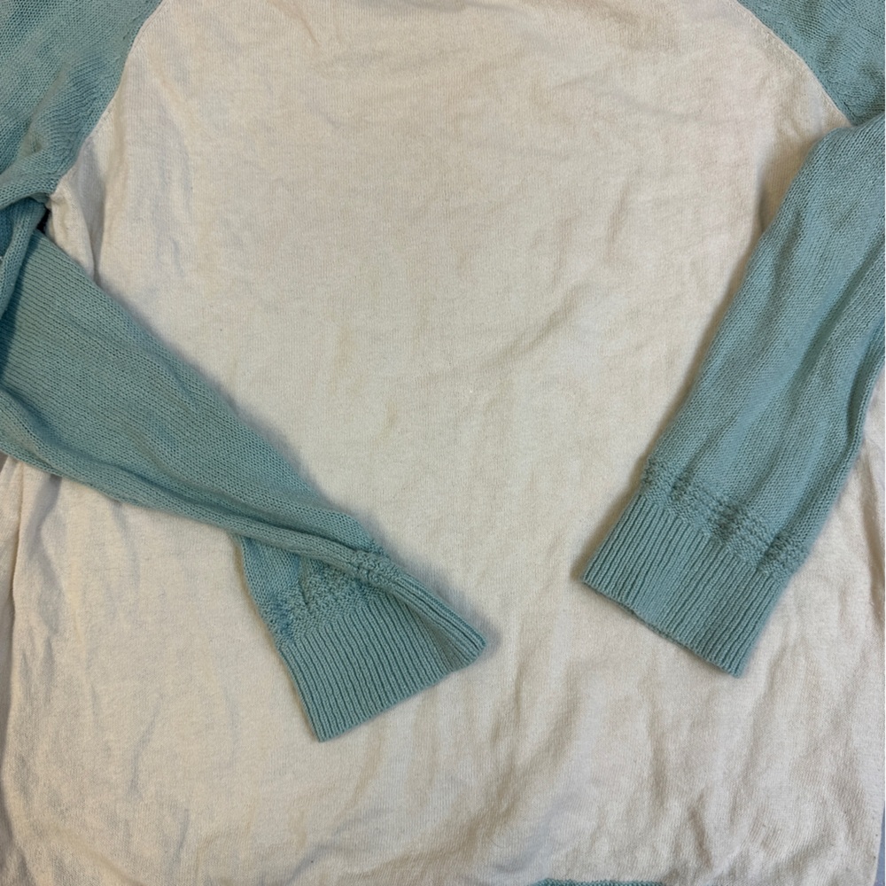 Cream and Aquarium Sweater - Picture 4 of 5